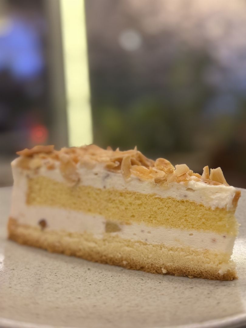 BADEMLİ ANANASLI FRANSIZ PASTA