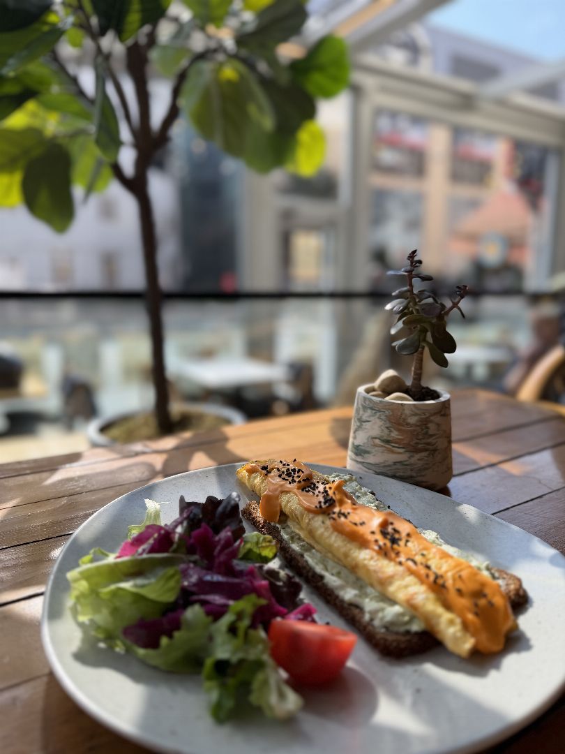 GURME EKMEK ÜSTÜ OMLET