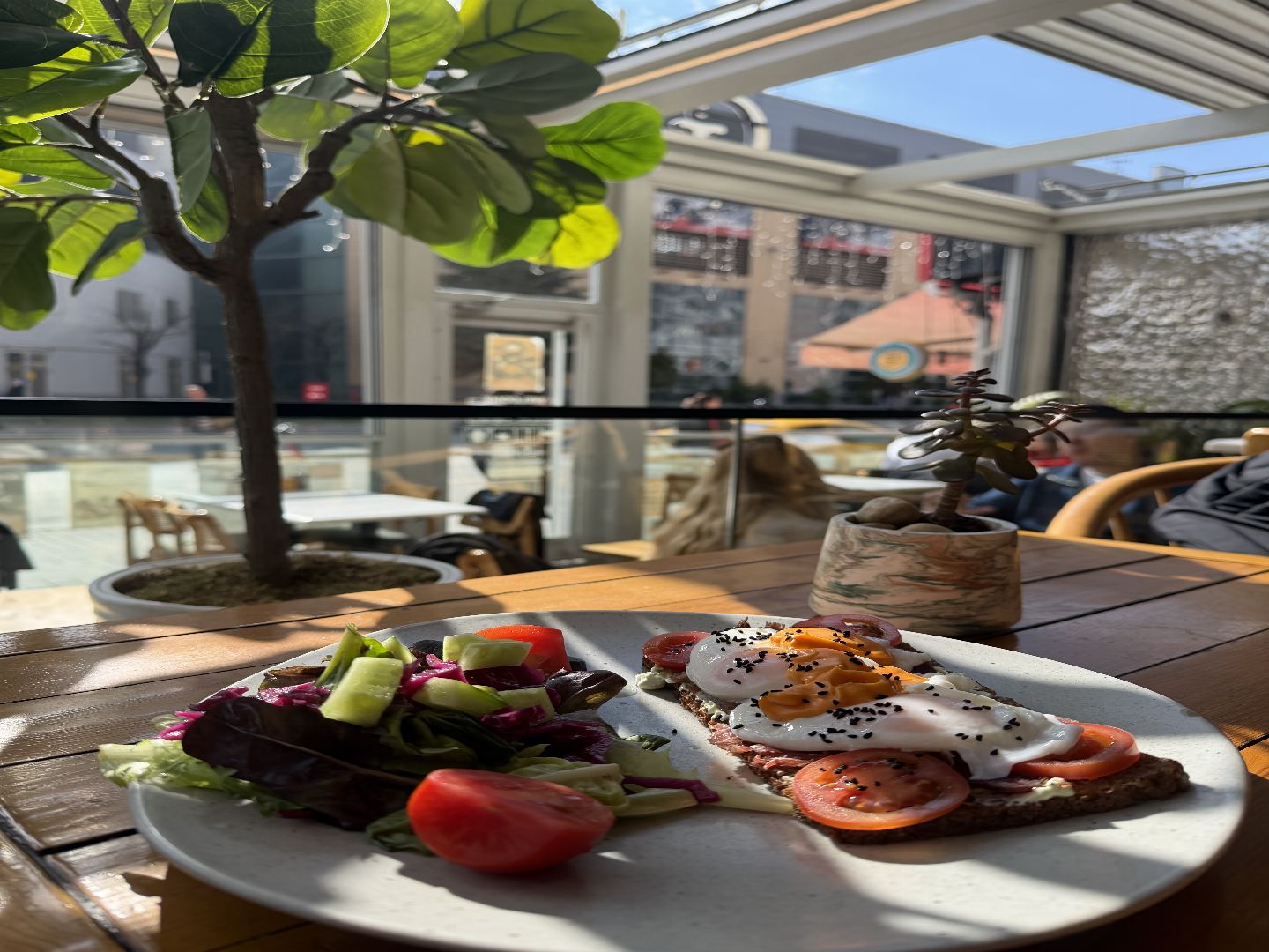 MEET THE SMASHED AVOCADO.